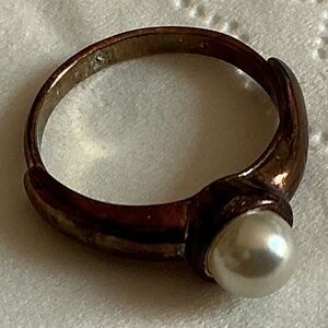 Costume Ring, size 4.5